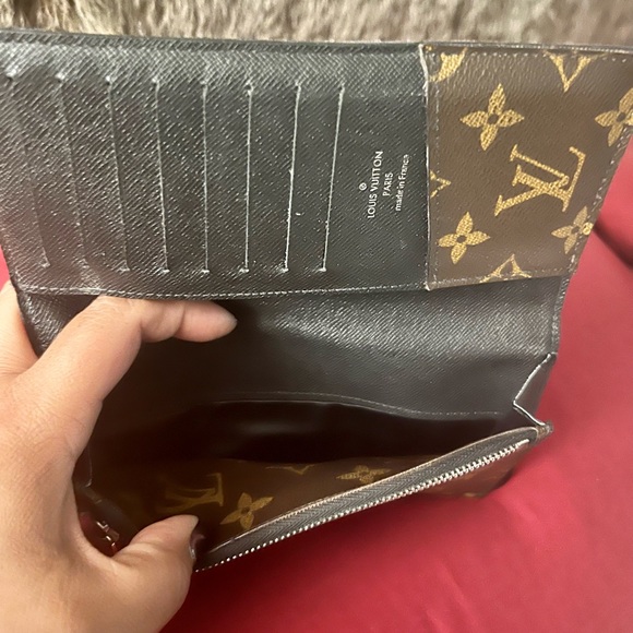 👑✅PRICE FIRM✅ AUTHENTIC Louis Vuitton Macassar Wallet - Picture 13 of 17